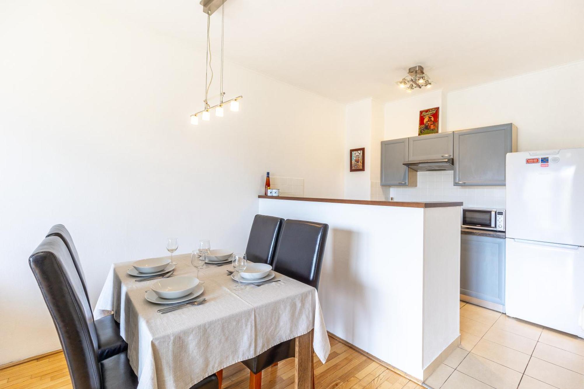 Kazinczy 52 B Apartment Budapest